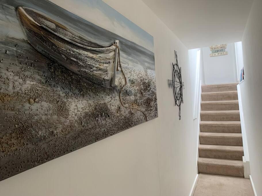 Lovely 2 Bedroom Modern Loft Apartment Sea View モアカム エクステリア 写真