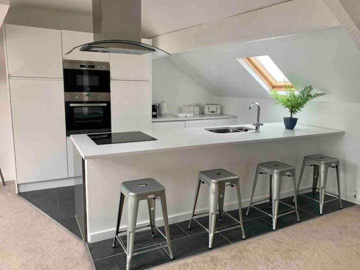 Lovely 2 Bedroom Modern Loft Apartment Sea View モアカム エクステリア 写真